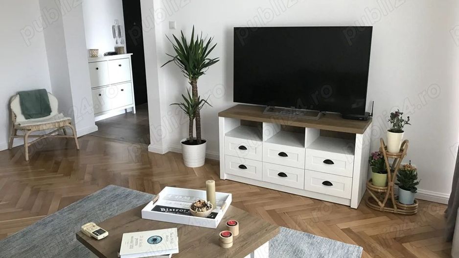 Apartament 2 camere, vedere panoramica spre Bulevardul Unirii - Poză 1