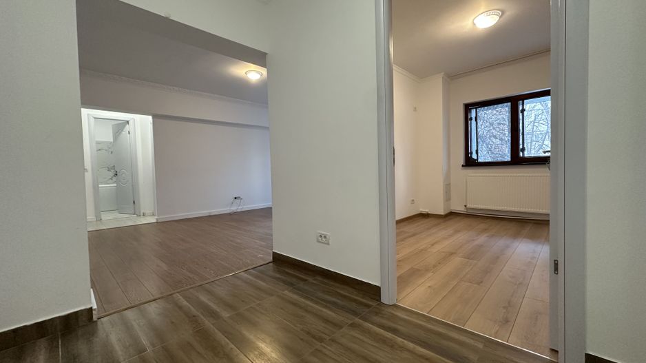 COLENTINA - Teiul Doamnei | 3 Camere Nemobilat | Boiler - Poză 3