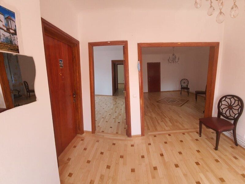 BRASADAS vinde vila interbelica 17 cam 500mp Doamna Ghica. - Poză 5