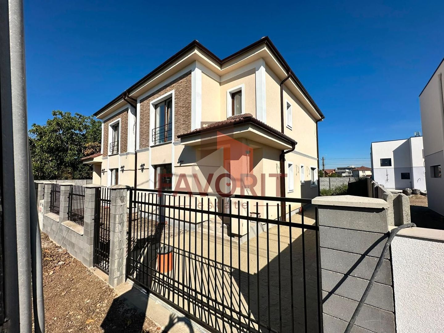 Duplex despartit prin camera tehnica | 4 camere | Toate utilitatile | - Poză 3