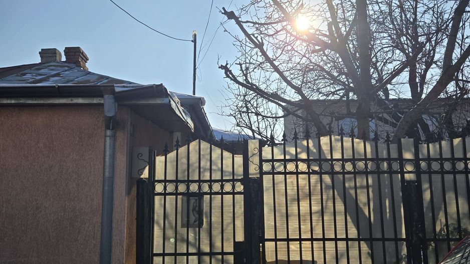 TEREN 300MP cu construcție existenta-Voluntari Str.Sihlea zona case - Poză 4