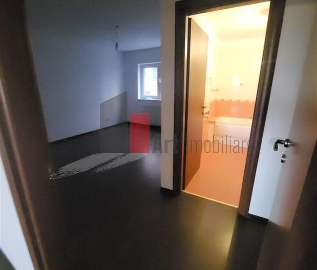Apartament 3 camere Vitan metrou Mihai Bravu - Poză 14