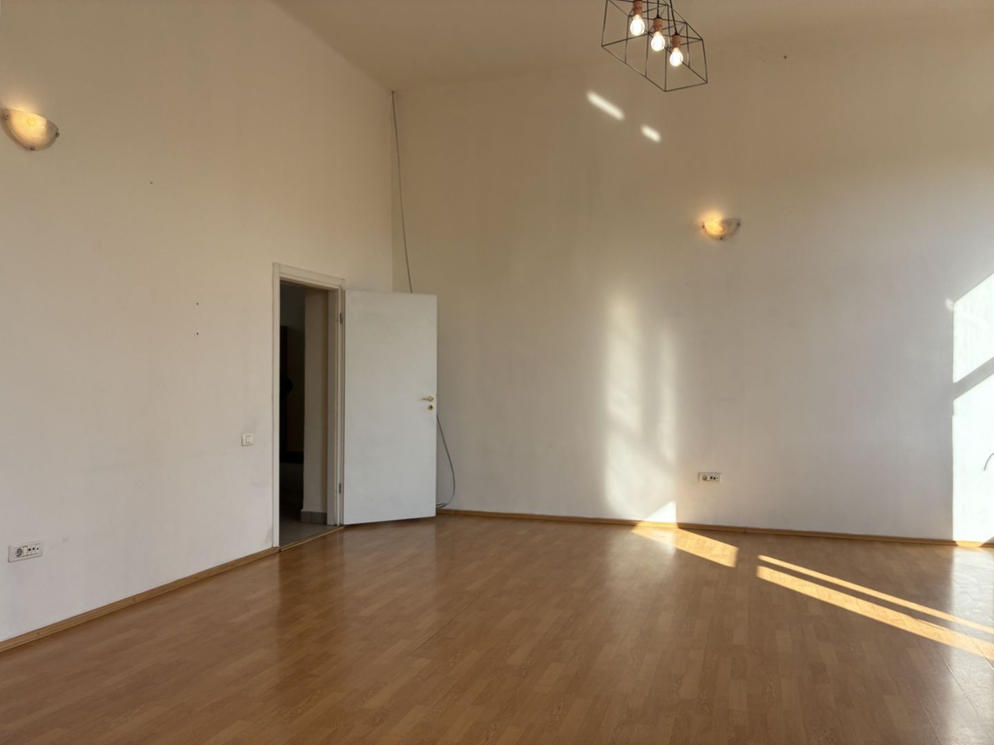 Apartamnet ultracentral de vanzare in Oradea - Poză 6