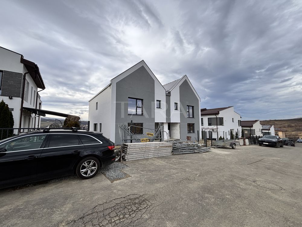 Confort și liniște într-un duplex modern, Borhanci - Poză 2
