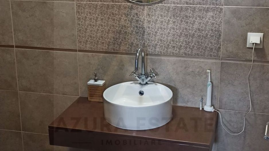 Apartament modern 3 camere 2 bai si 2 locuri de parcare in Selimbar - Poză 6