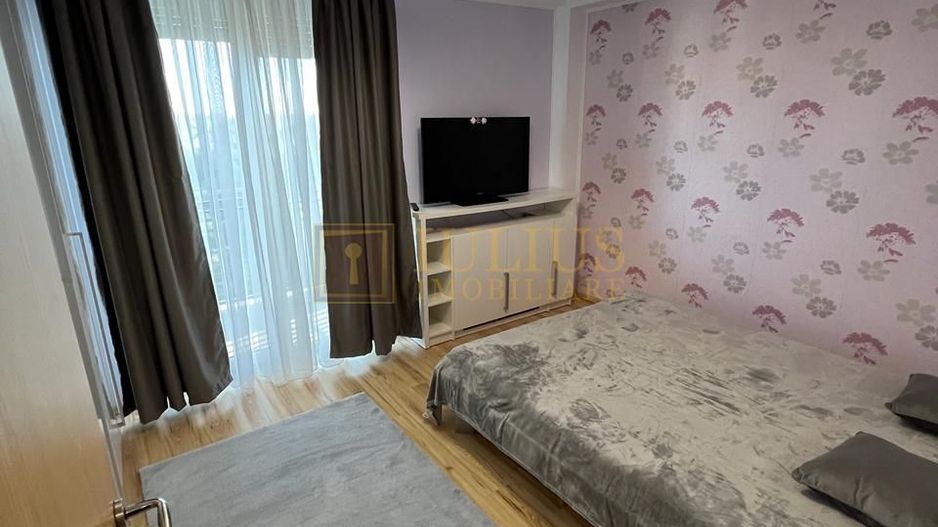 2 camere,  Zona Lipovei, apartament modern, loc de parcare, disponibil imediat - Poză 3