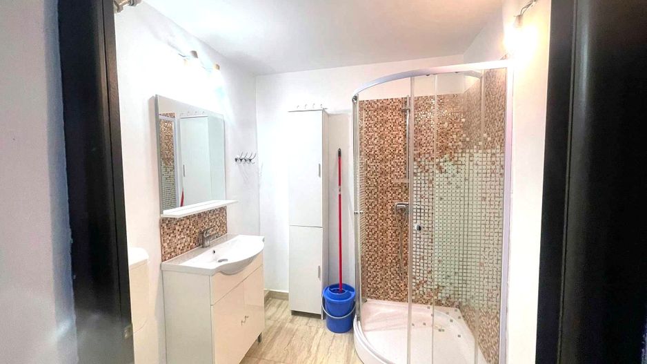 🏠 Închiriez Apartament cu - Poză 4