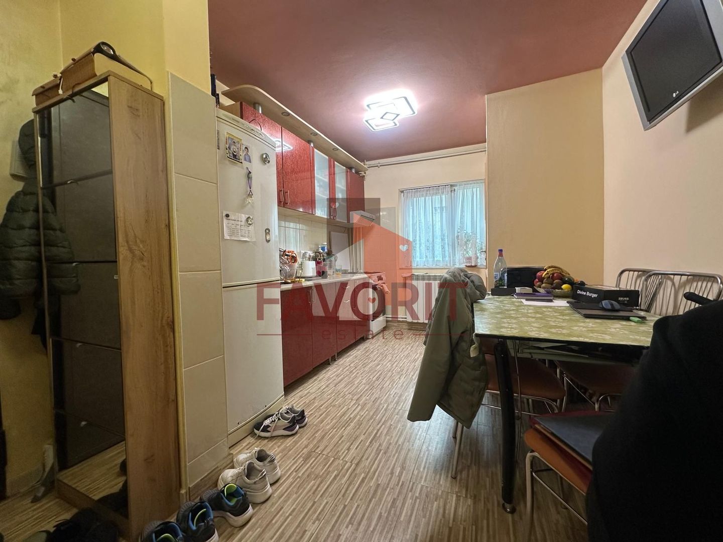 3 camere | centrala proprie | boxa | mobilat si utilat | zona excelenta | - Poză 3