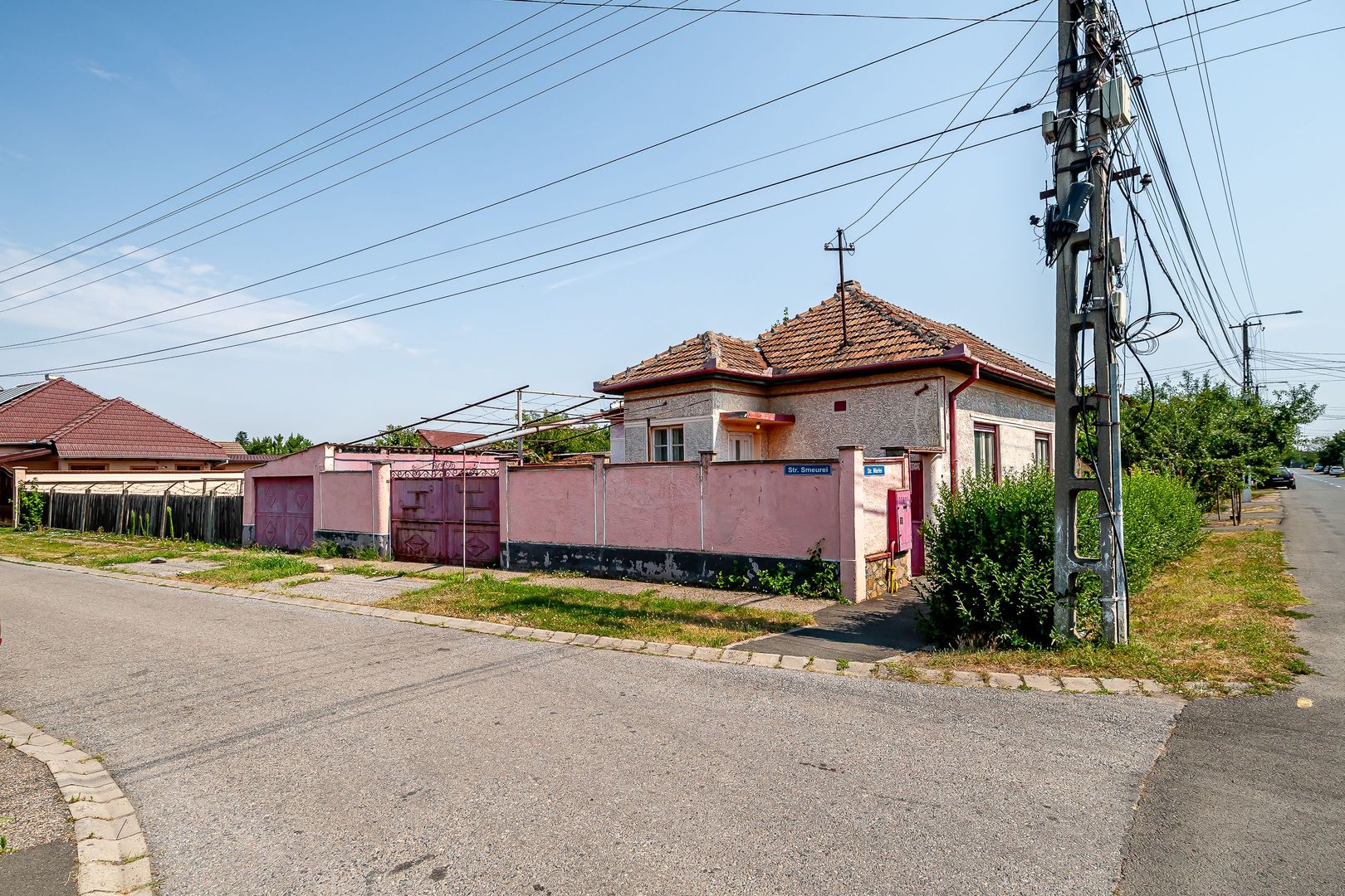 VANDUT! Casă  în Grădiște - Poză 1