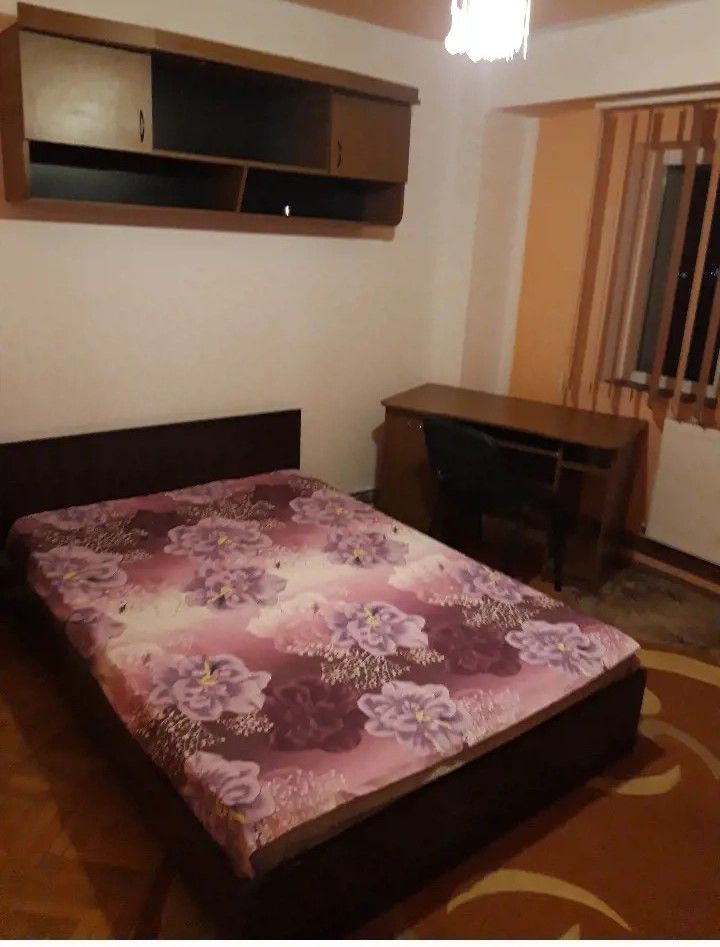 Etaj 2  zona Lipovei 2 camere centrala proprie - Poză 3