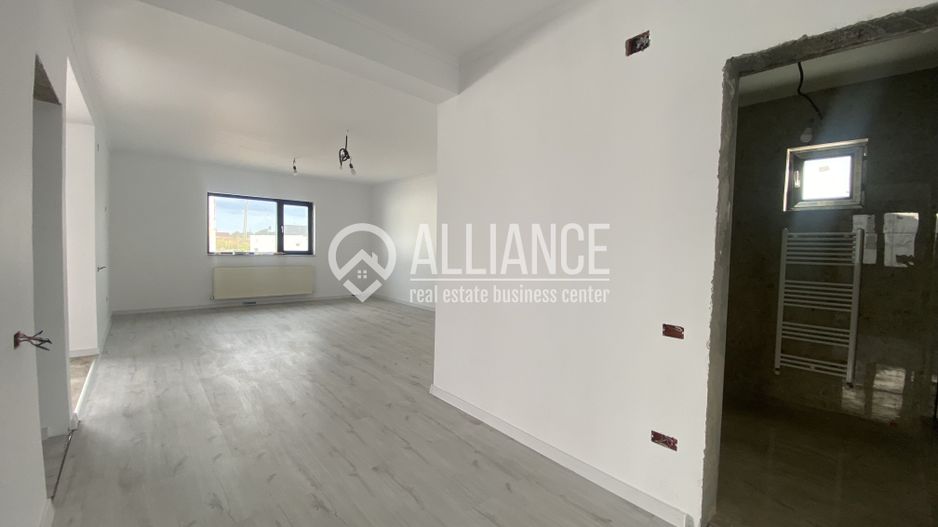 Valu lui Traian (COD 07) Casă P+M cu 5 camere, teren de 517 mp - Poză 7