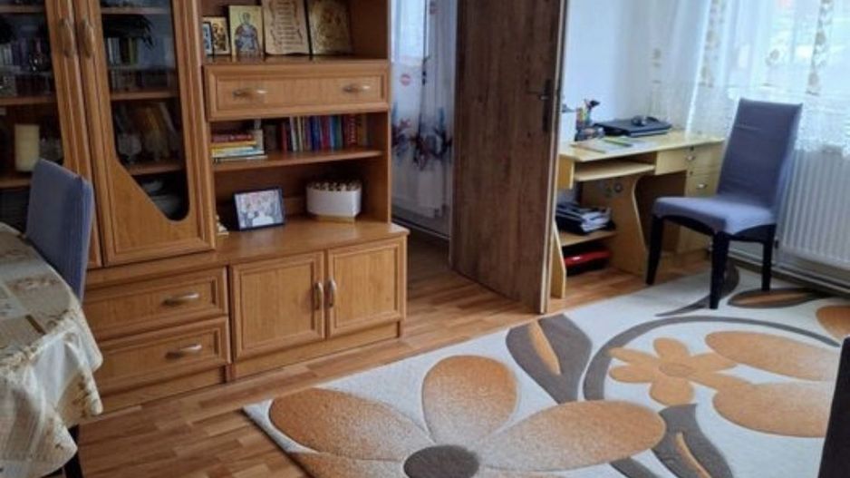 Vand sau schimb apartament - Poză 1