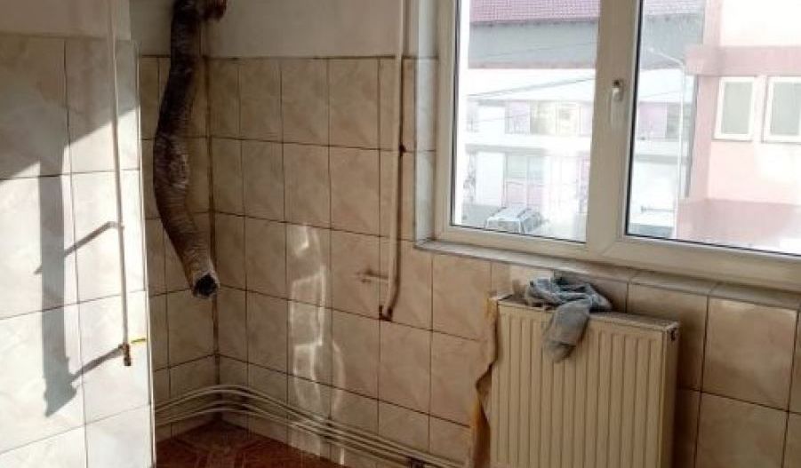 Apartament 3 camere Targu Neamt - Poză 3