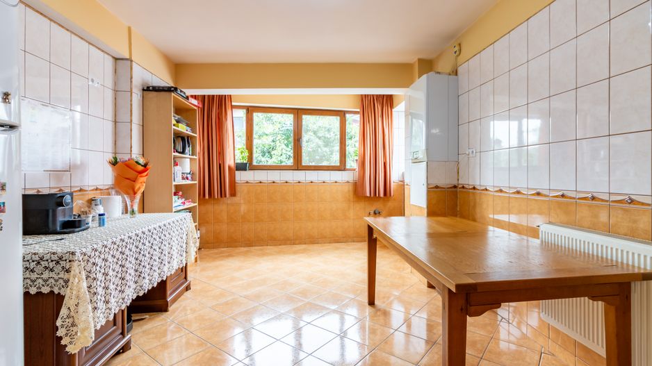 Inchiriere Cladire P+1+M Apusului, 433mp, Curte 900mp, Parcare - Poză 6