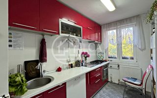 Apartament de vânzare cu 4 camere în zona Rogerius, Oradea - Poză 4