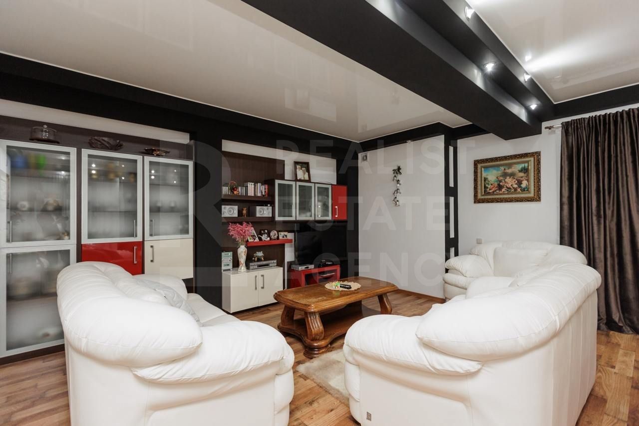 Vânzare, penthouse cu suprafața de 227 mp, str. Romană, Ungheni - Poză 10