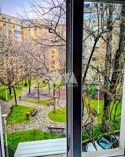 De vânzare: apartament 2 camere- Piata Romana lângă Metrou - Poză 9