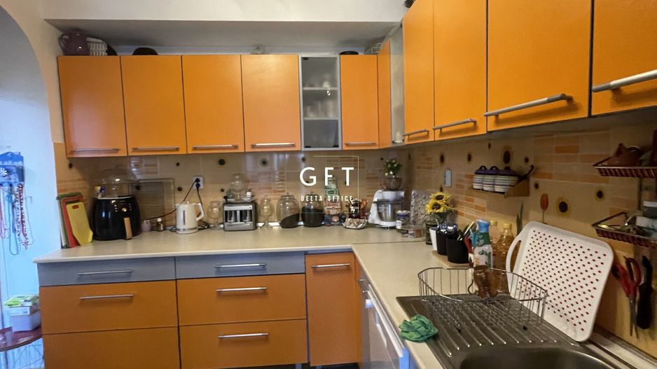Apartament 4 camere + boxa+garaj+parcare - 100000€ - Poză 9