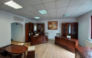 Birou, central, Ady Endre Oradea, 40 mp. 399 E/lună. Comision 0 - Poză 1