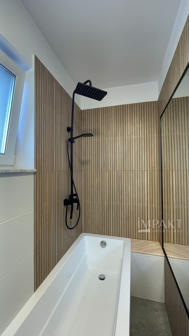 Apartament spatios cu 3 camere in zona Pietei Mihai Viteazul - Poză 12