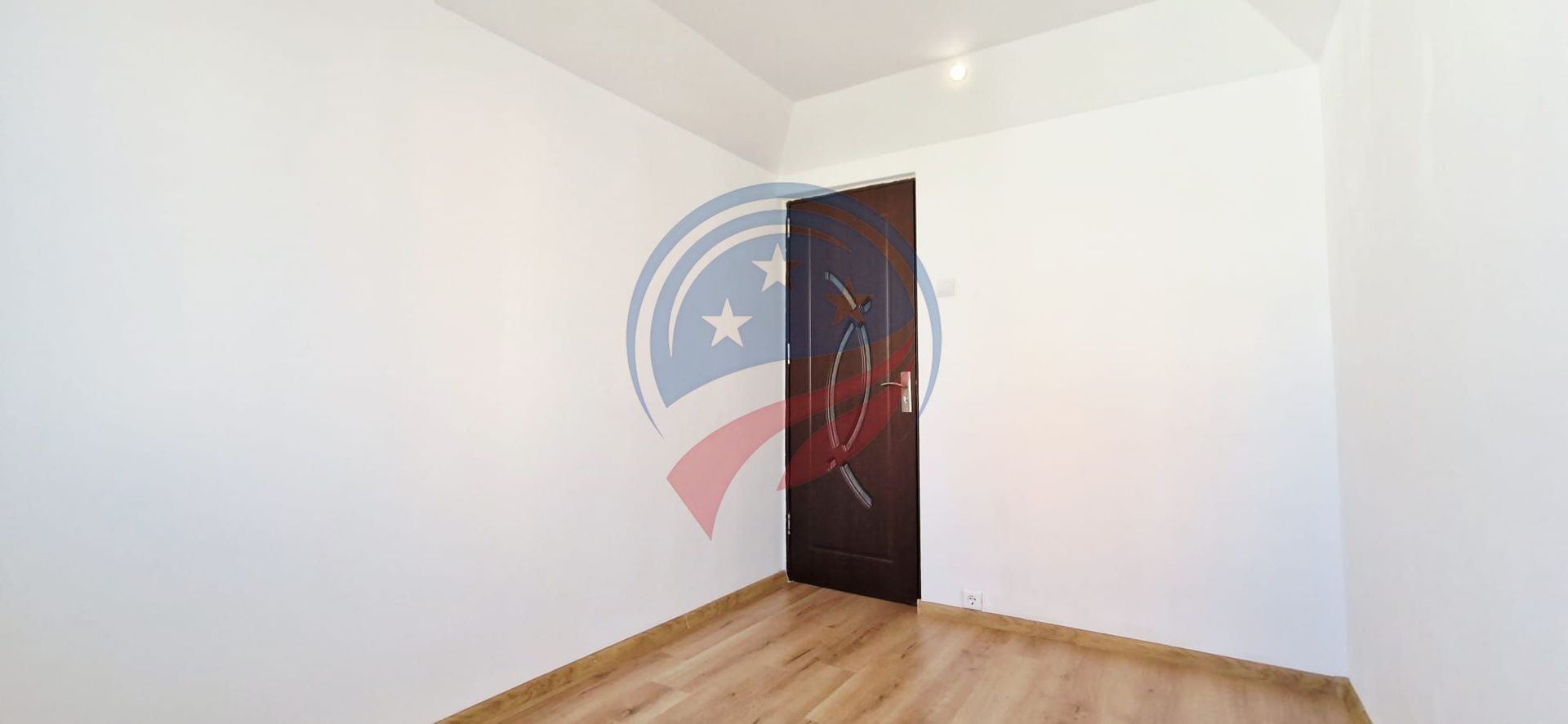 Aparament de vanzare in zona Craiovita - Poză 3