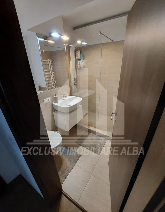 Apartament cu 3 camere de vanzare, Centru - Poză 7