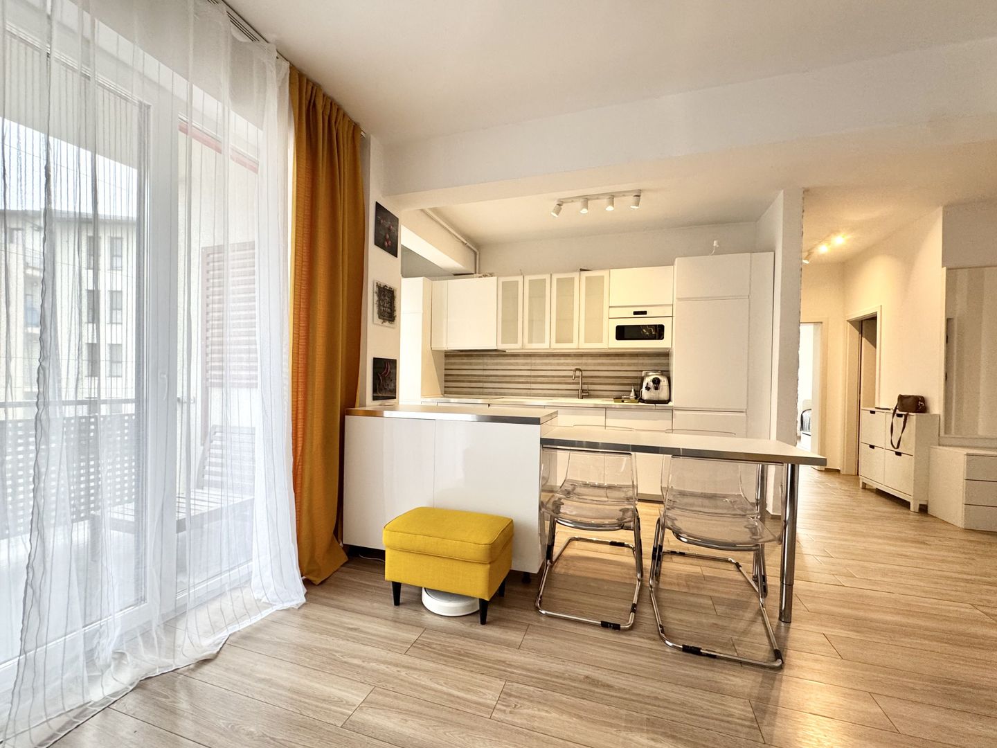 3 camere Braytim, modern, lift, etaj 1, balcon generos - Poză 9