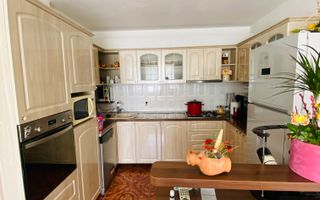 Casa deosebita Ghimbav - Poză 11