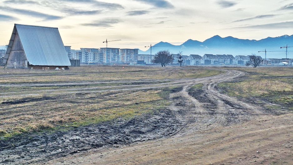 Tractorul, str.N.Labis, 1000mp, 80 euro/mp - Poză 4