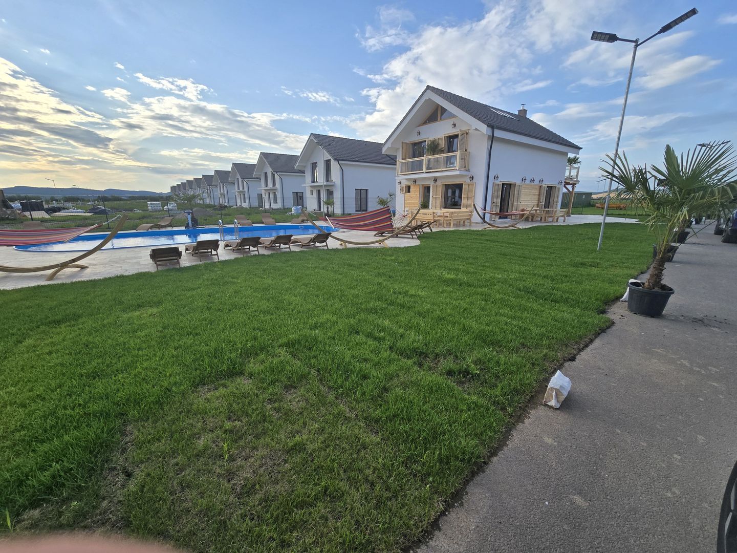 Casa 4 camere la cheie,10 minute de spital 150mp,700mp teren - Poză 23