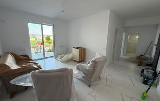 AP. 2 CAMERE- PARCARE, CURTE PROPRIE, CENTRALA, BUCATARIE INCHISA