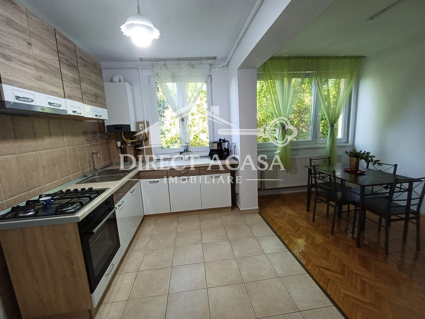 Apartament cu 2 camere plus zona de dining-Str Bodor Peter-Zona Centru - Poză 4