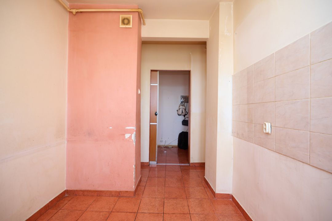 Apartament 4 Camere Decomandat | Craiovei | 3 Balcoane | Parcare - Poză 4