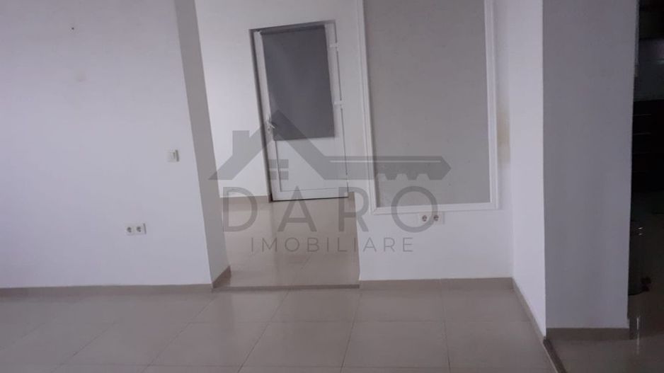 De vanzare imobil 62 mp-casa cu curte comuna -pret negociabil - Poză 4