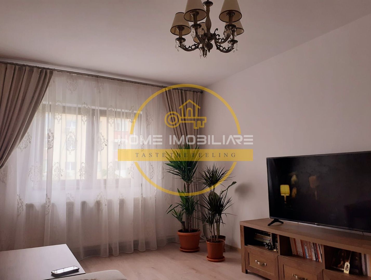 Apartament cu 3 camere/ 63 mp/ renovat complet/ zona Alexandru cel Bun - Poză 1