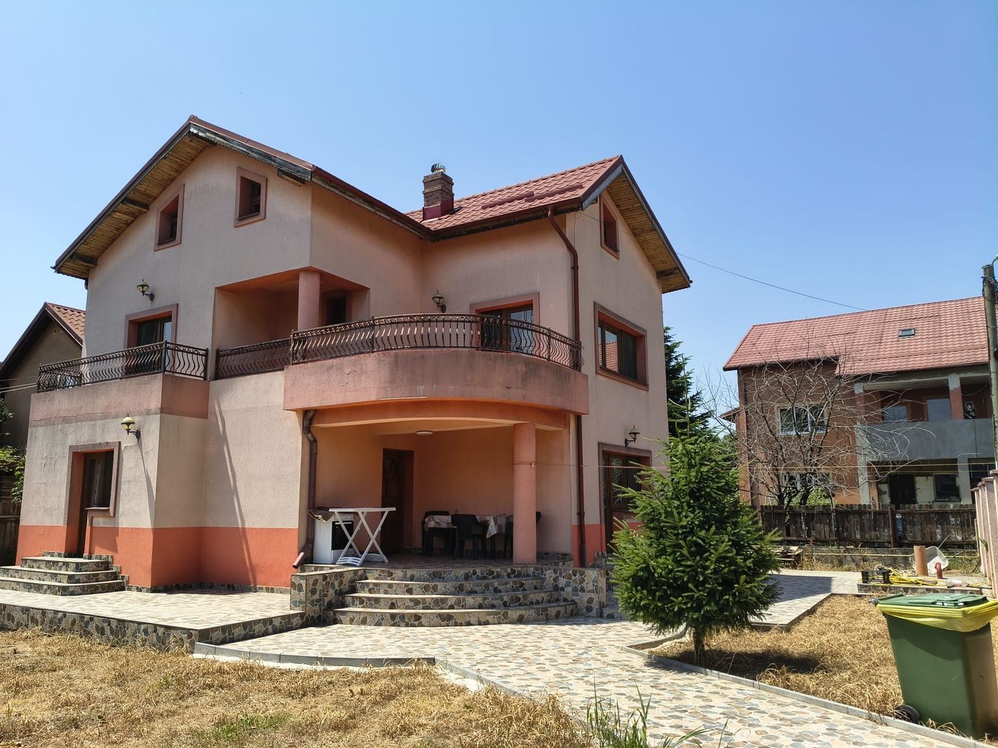 vila ind. 4cam(p+1+pod locuibil)3bai,mob-util/7min metrou DLeonida - Poză 2