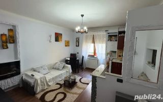 apartament 3 camere de vanzare - Poză 2