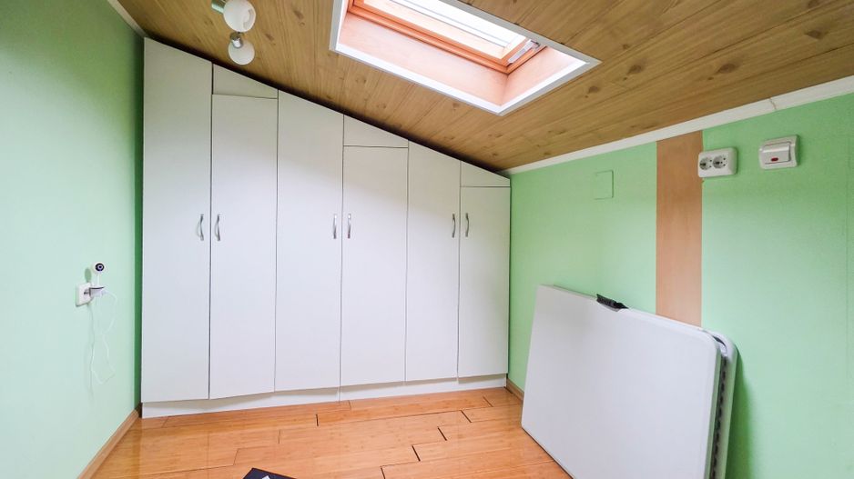 Casă de vânzare 2 camere  Mansarda + Pivnița - Belvedere - Poză 4