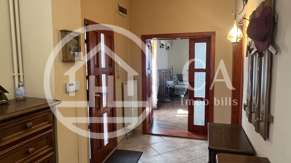 Casa cu 5 camere de vânzare in zona Centrala, Oradea - Poză 9