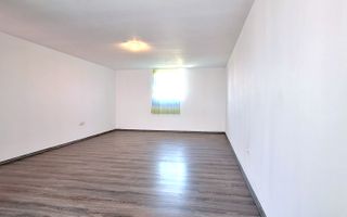 Oferim spre inchiriere, Apartament spatios, 4 camere, pentru locuit sau Firme - Poză 10