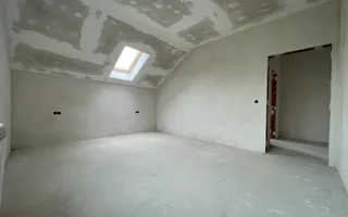 Casa rezidențială cu 7 camere, 3 băi, dressing, pivniță – Sura Mica - Poză 20