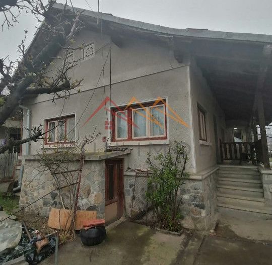 Casa 3 camere, 2 locuri de parcare, CT, Banesti,  - Poză 2