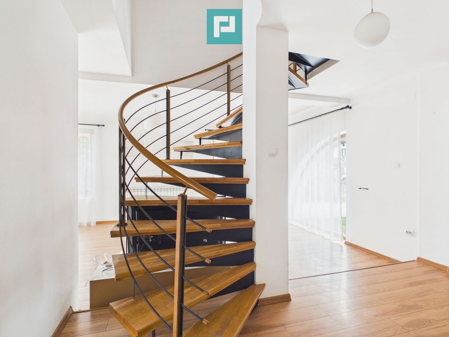 Vila moderna 5 camere Mosnita Noua - Poză 17