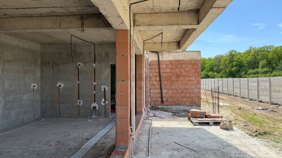 Eleganță și natură: vilă urbană exclusivistă în Tunari - Poză 7