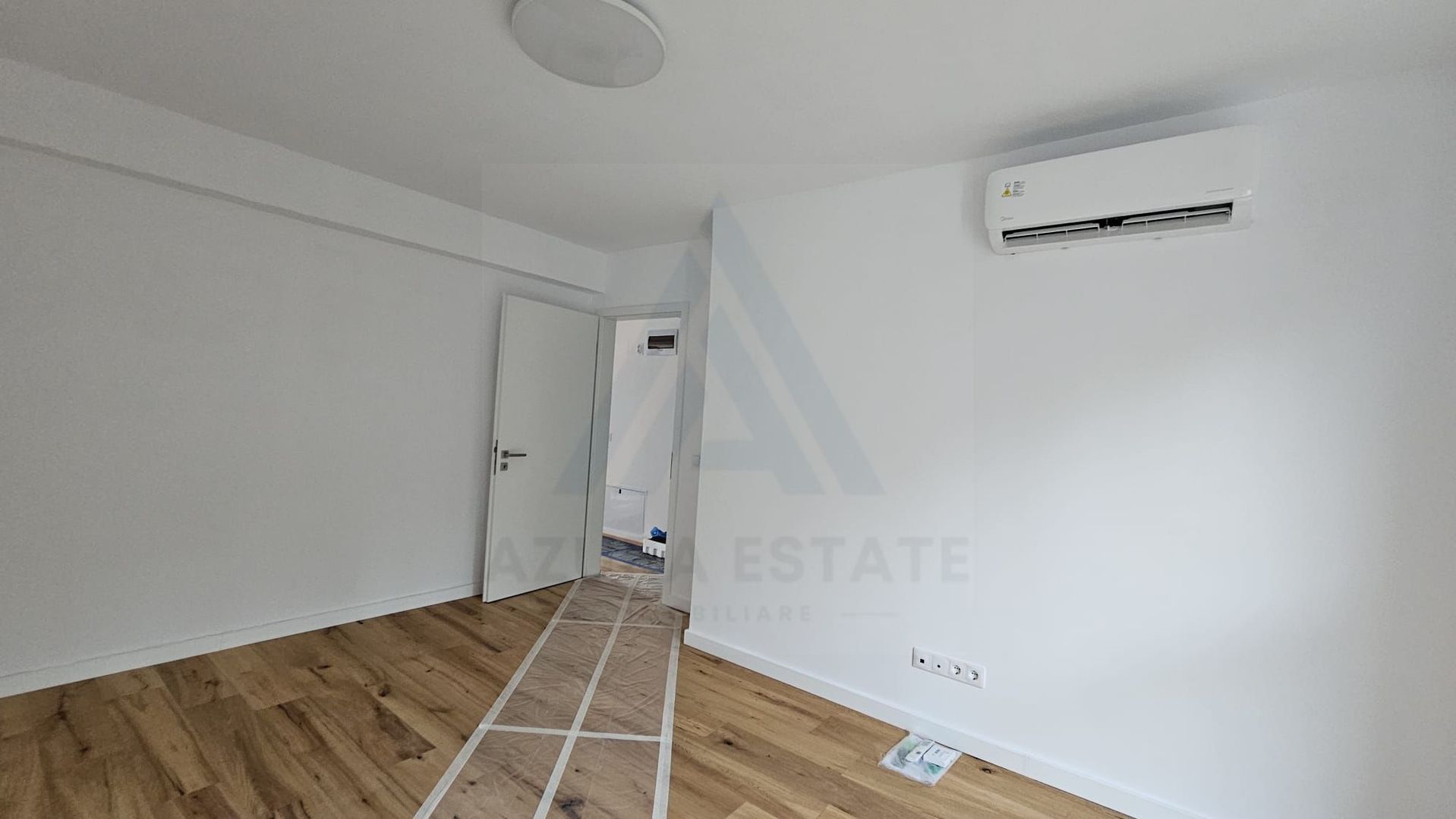Apartament modern 3 camere 2 bai  terasa acoperita etaj 1 in Cristian - Poză 3