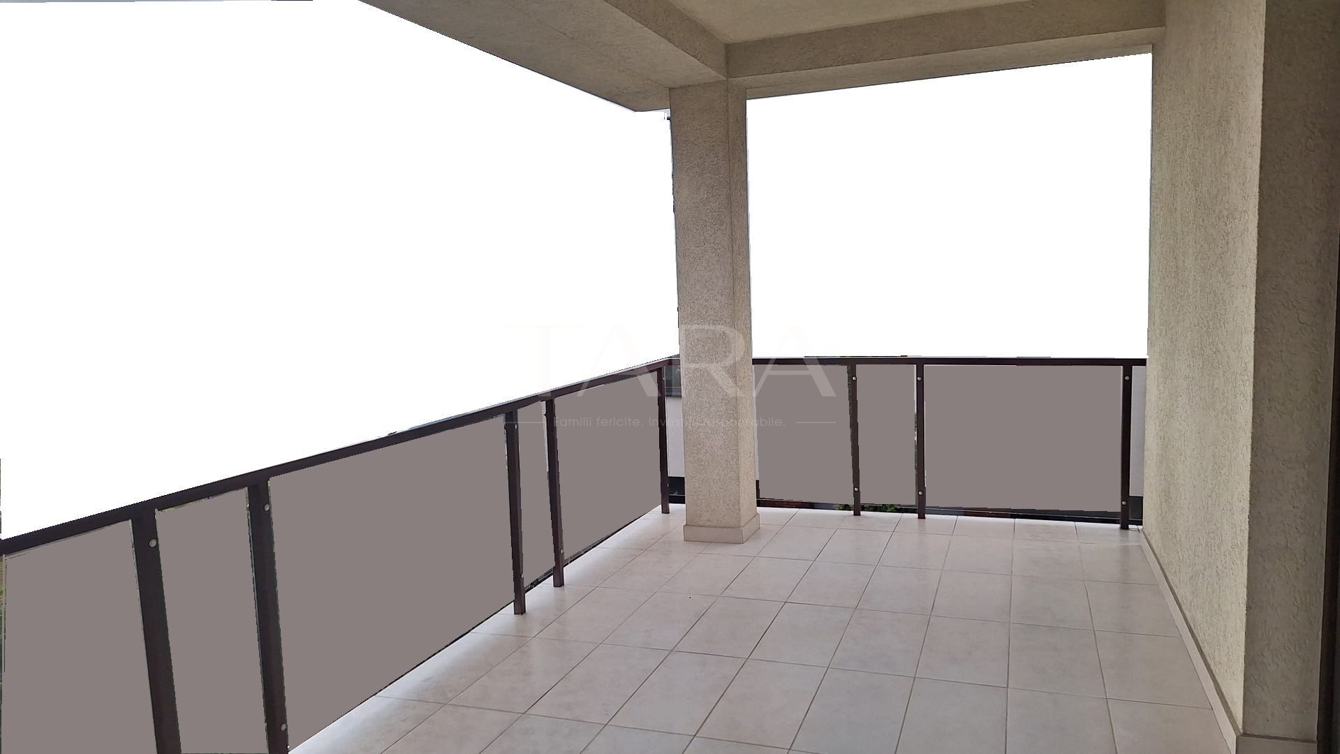 EXCLUSIVITATE. Apartament în vilă cu terasă spectaculoasă în Europa. - Poză 12