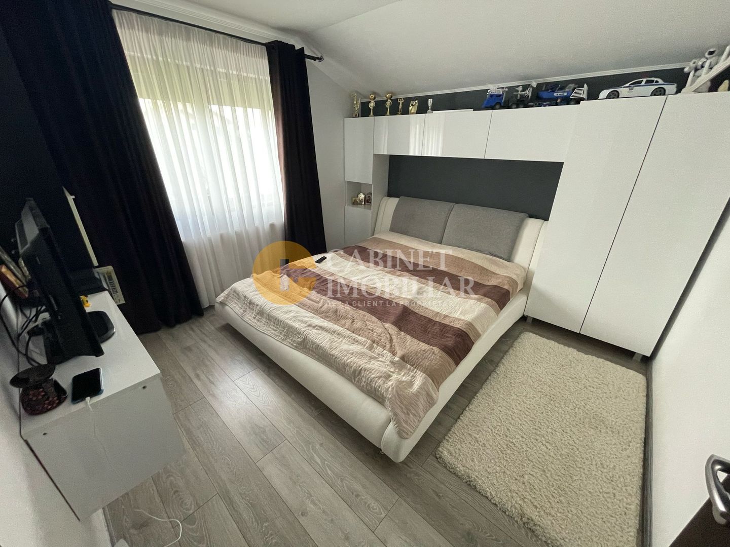 Vila - 5 camere - 2 bai - 580mp teren - mobilata complet - Poză 7