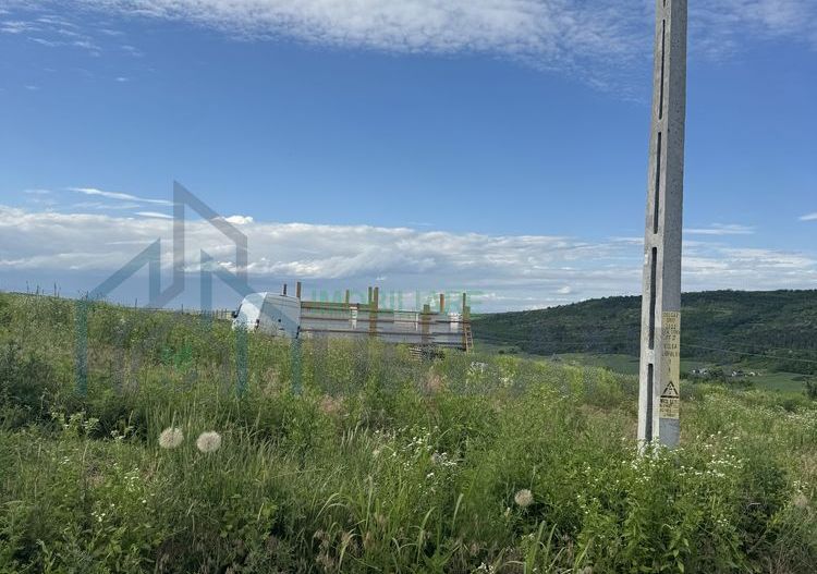 Teren intravilan cu utilități în Valea Lupului - Poză 3