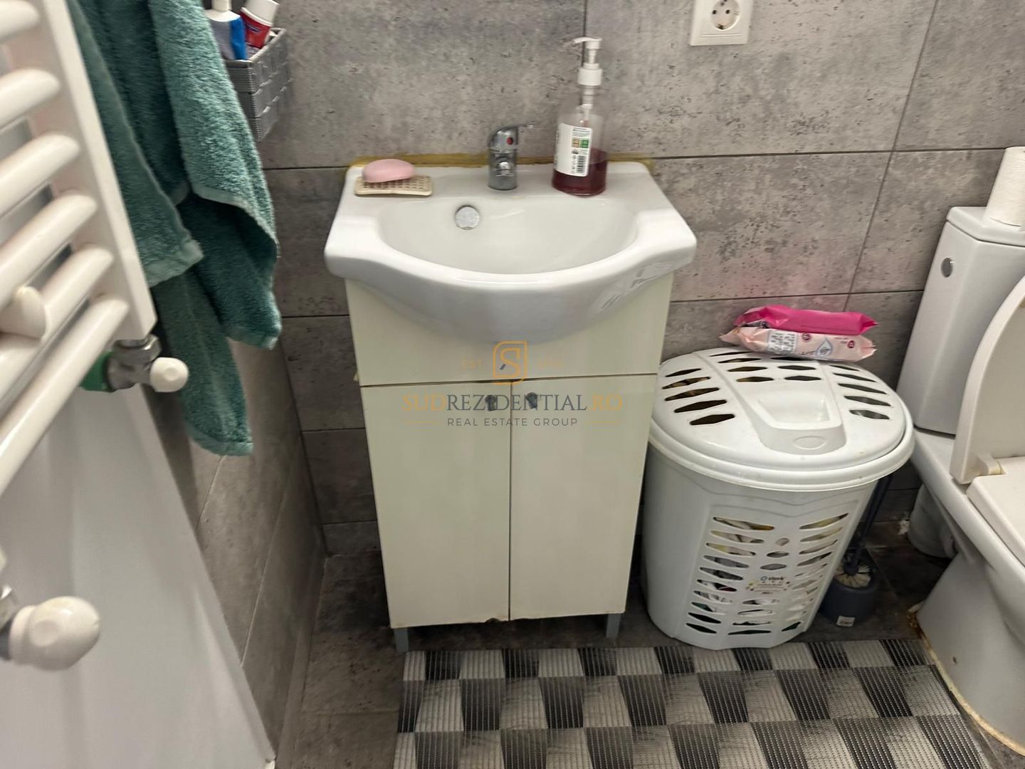 Vila tip duplex, P+1, Com.Berceni, Str. Oituz, mobilata si utilata - Poză 5