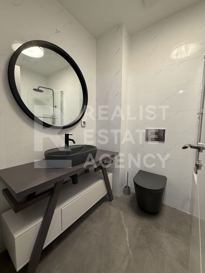 Chirie - Apartament cu terasă și priveliște spre Parcul Verdi - Poză 10